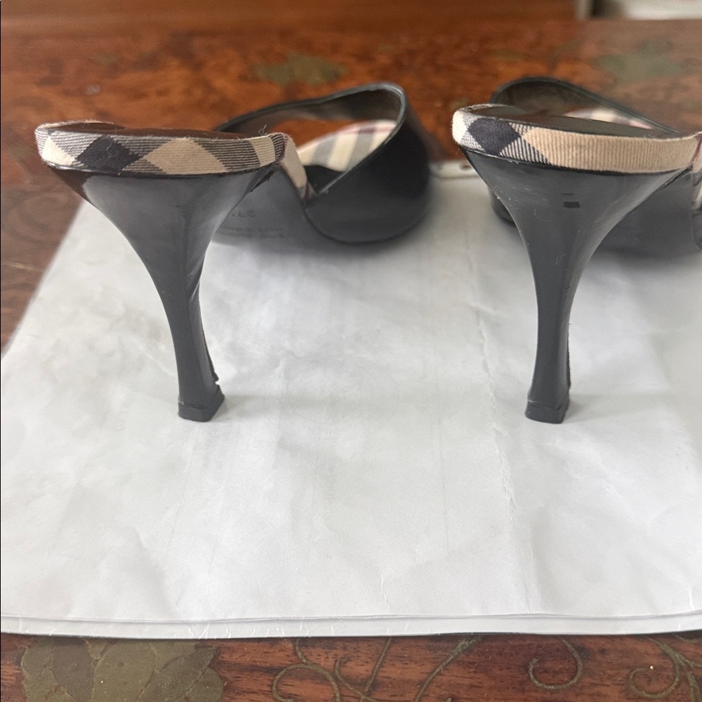 Burberry Plaid and Black Women's Heels - Picture 2 of 4